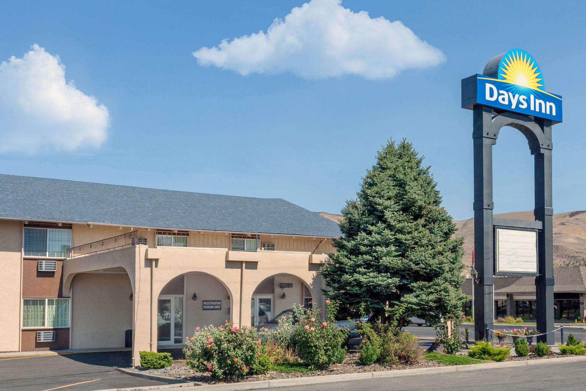 Days Inn By Wyndham Yakima Dış mekan fotoğraf