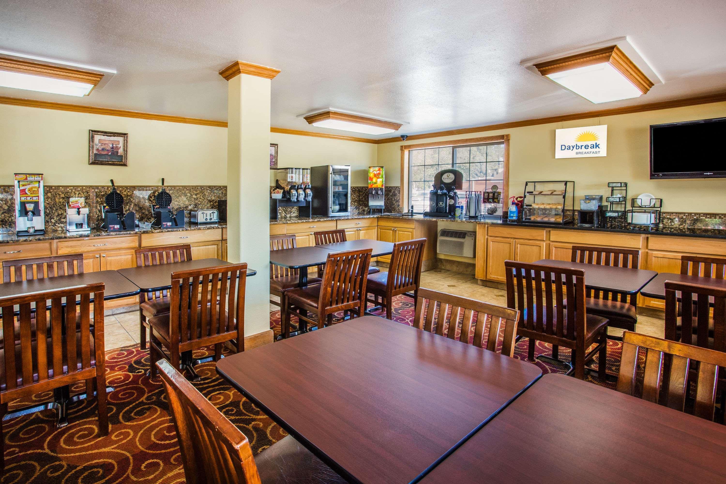 Days Inn By Wyndham Yakima Dış mekan fotoğraf