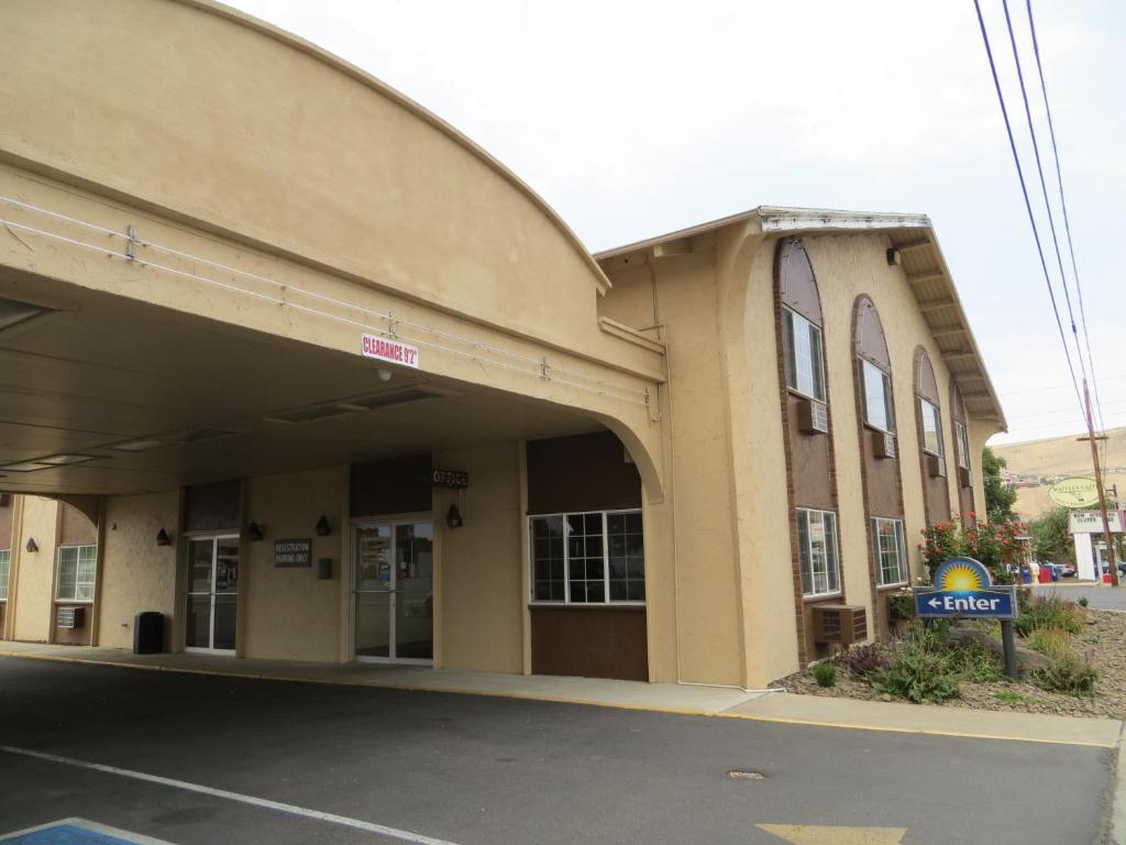 Days Inn By Wyndham Yakima Dış mekan fotoğraf